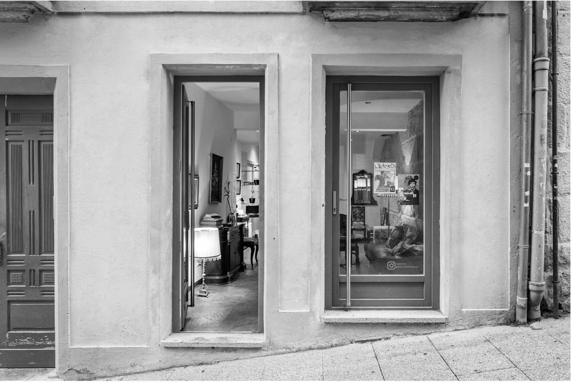 Entrada de la academia de Inglés de Negocios Jim's Workshop en Cruz Verde, Vigo